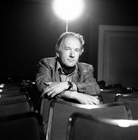 Thomas Bernhard alle prove per la prima di "Die Berühmten", Akademietheater, Vienna. Foto di Barbara Pflaum, 1976